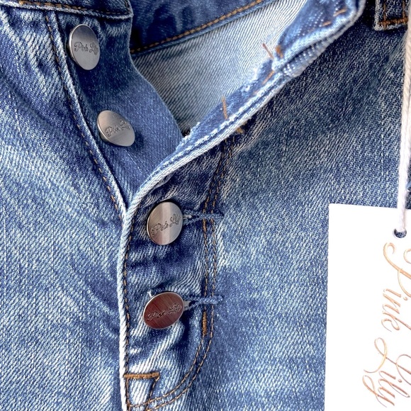 Pink Lily Denim - Brand spanking, new skinny blue jeans